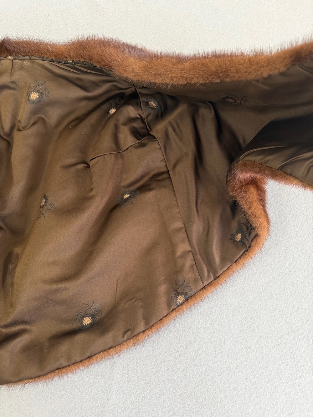 Vintage Genuine Mink Fur Stole, Cape Style 1950s-60s Classic Lining - Picture 5 of 10
